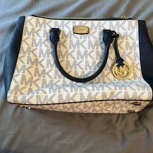 Michael Kors Hand Bag